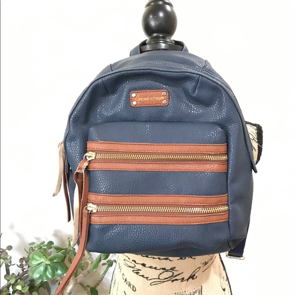 Adrienne Vittadini Handbags - ♦️price drop♦️ Adrienne vittadini backpack purse